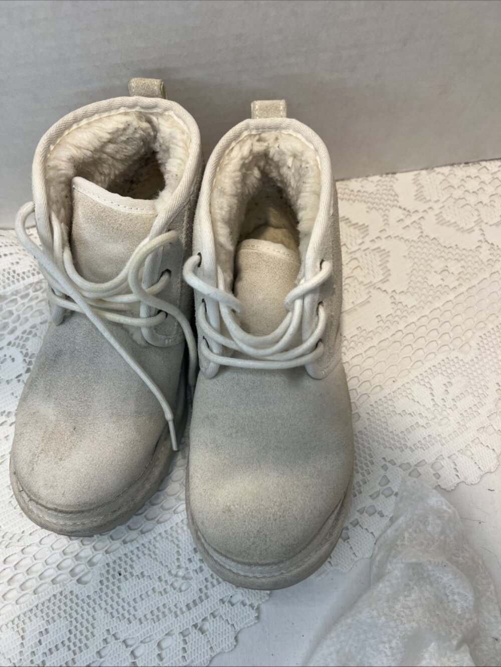 UGG Boots Bootie Suede Leather Neumel II Boot Grey/white Pumice Women Sz 5